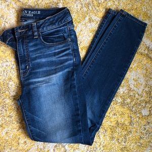 High waisted AE stretchy skinny jeans